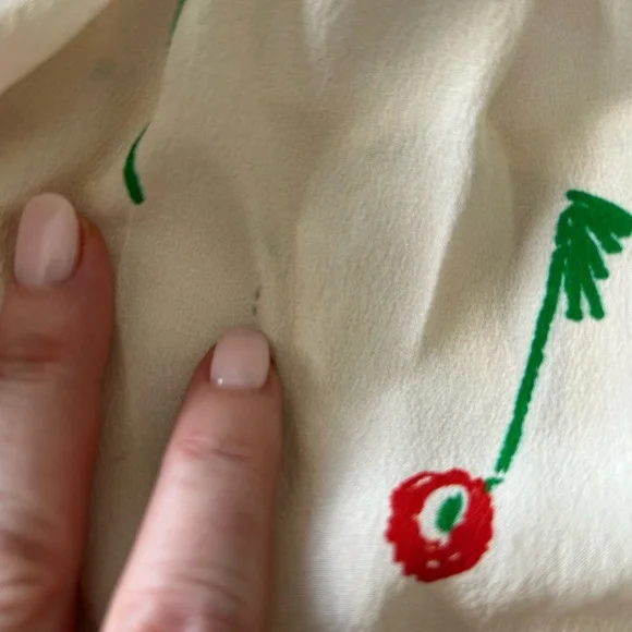 Hunter Bell Cream Cap Sleeve Blouse with Bib Collar - Picture 5 of 6